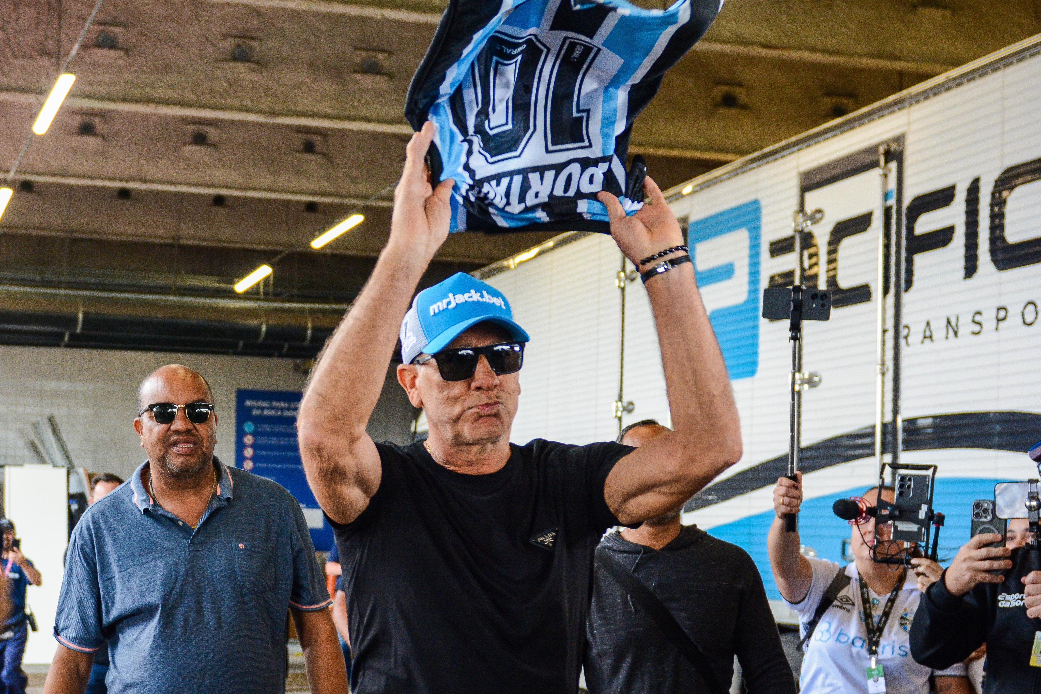 Grêmio acerta com Renato Portaluppi, perfil do treinador antecipa chegada, mas deleta