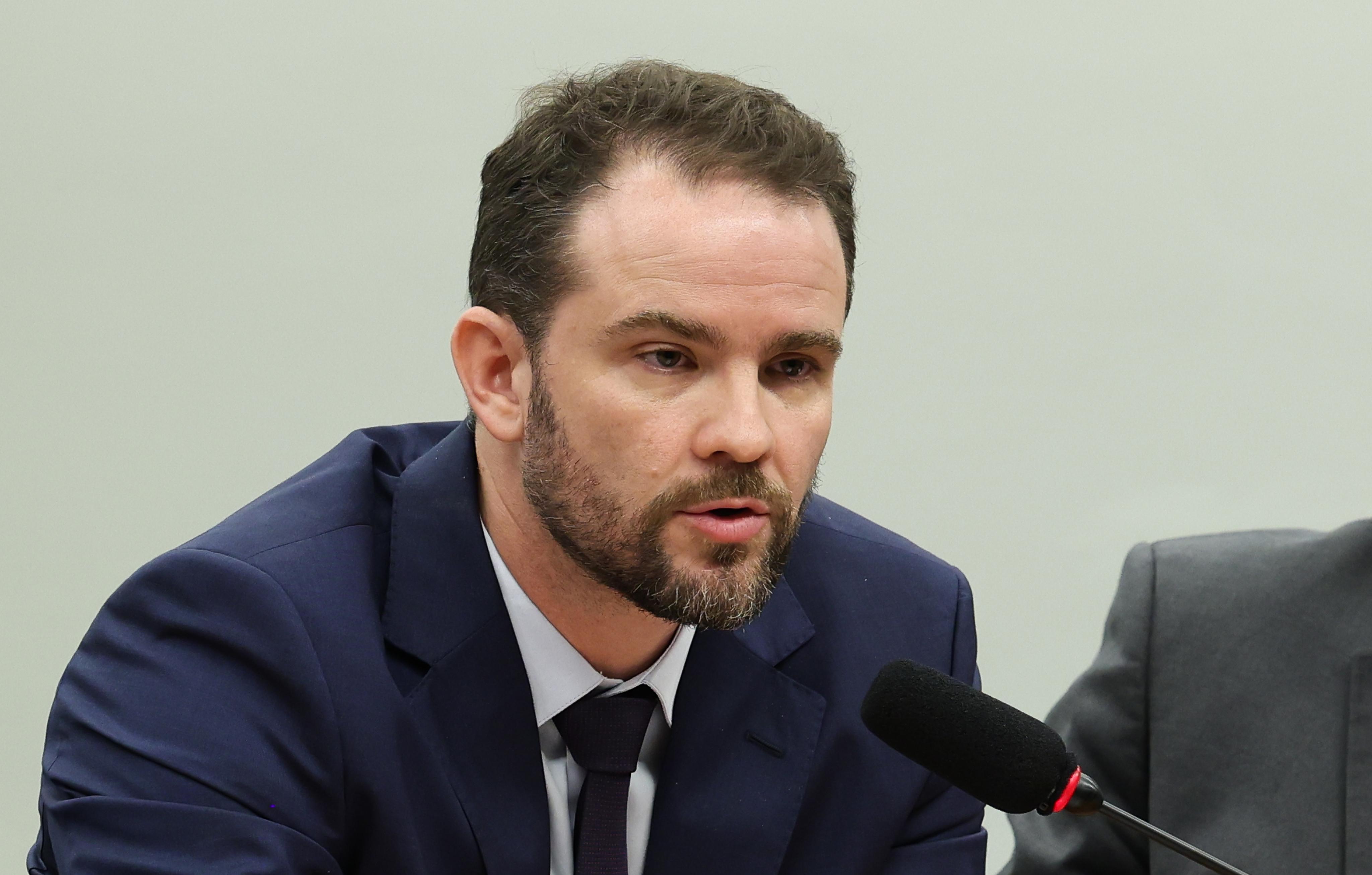 Governo confirma previsão de salário mínimo de R$ 1.741 em 2027