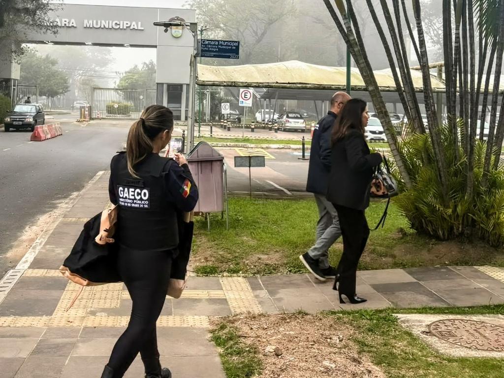 Vereador, advogado e dirigentes de entidade são alvos de operação que apura desvio de verbas em Porto Alegre