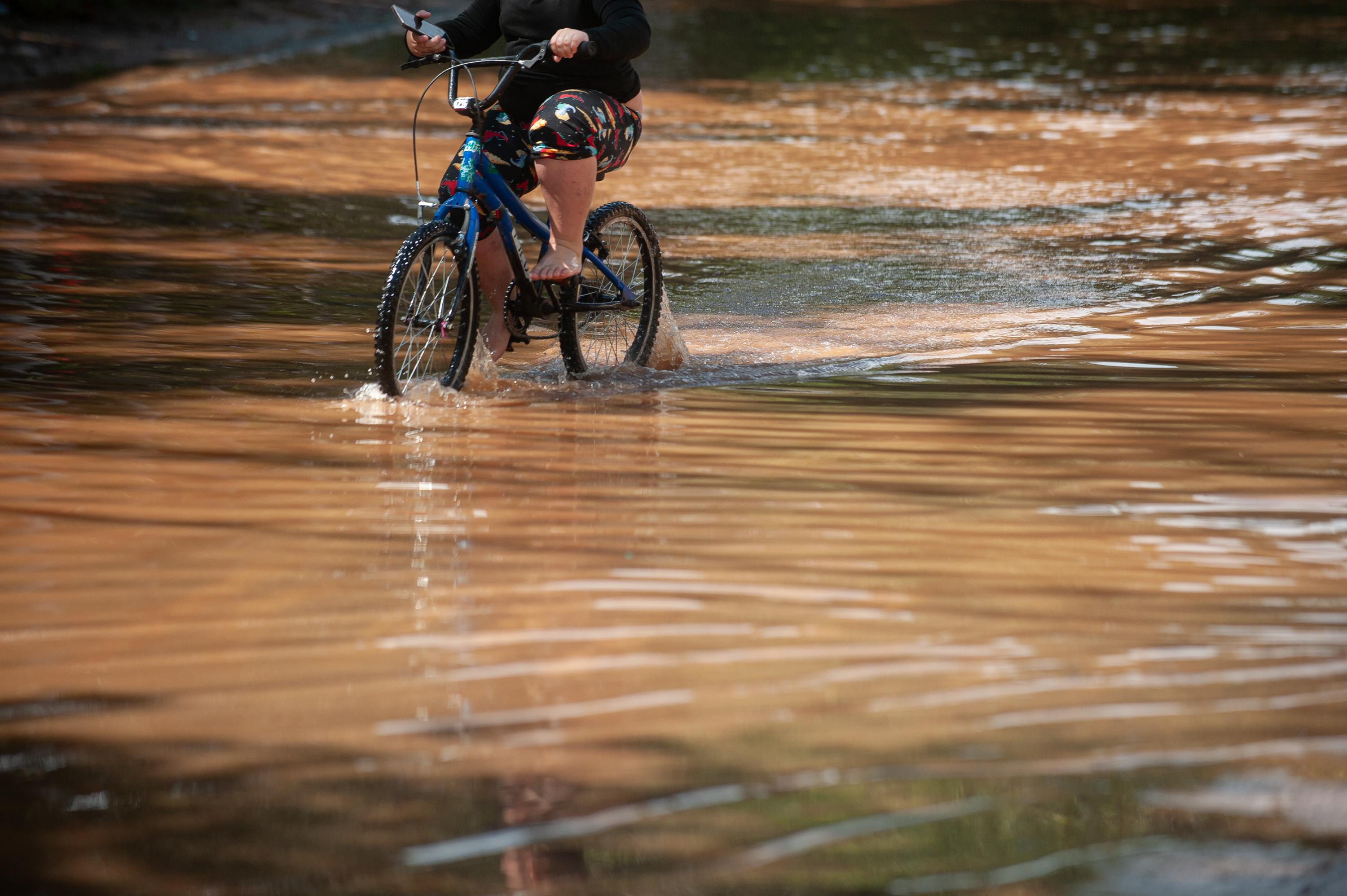 Segunda-feira será de chuva forte e risco de granizo no RS