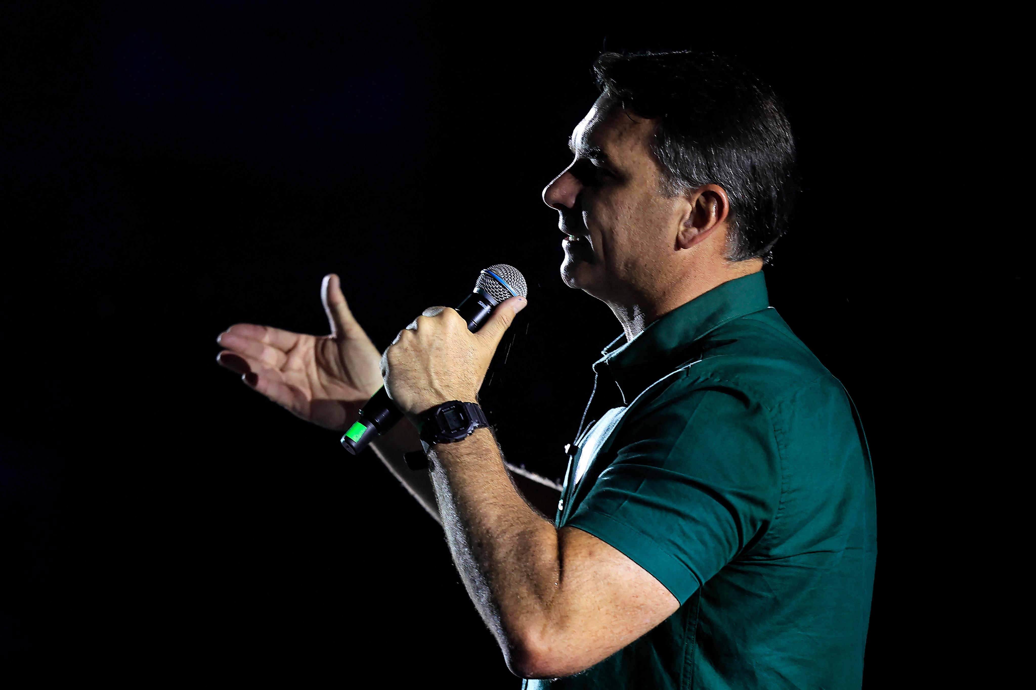 EUA darão visto a Flávio Bolsonaro e sua família